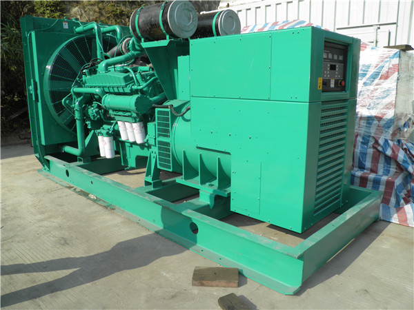 通海出租发电机 发电机组厂家：柴油发电机组的控制屏的作用是什么？