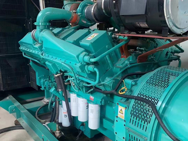 通海更换100kW柴油发电机组机油时，需要注意哪些事项？